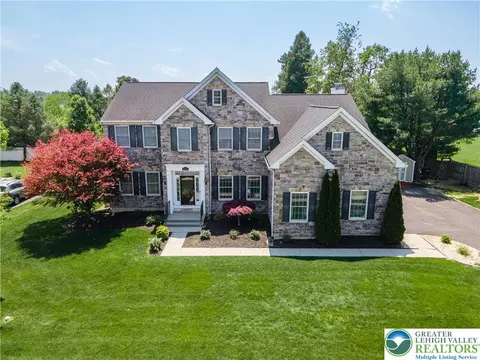 1410 Lorton Dr, Easton, PA 18040