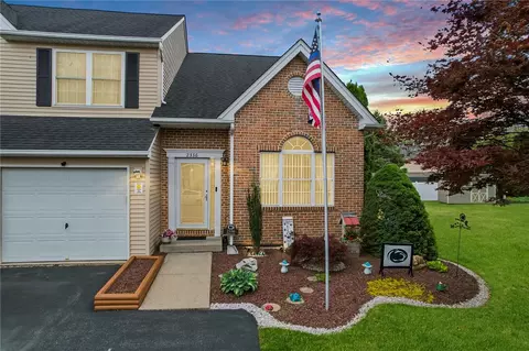 2336 Fernwood Dr, Coplay, PA 18037