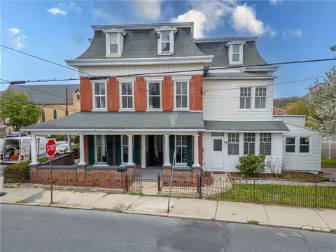 65 2nd St, Slatington, PA 18080