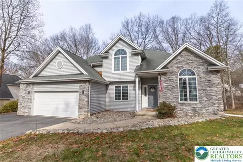 207 Hawks Nest Rd, East Stroudsburg, PA 18302