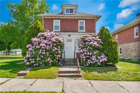 337 5th St, Lehighton, PA 18235
