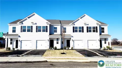 1106 Martin Rd, Breinigsville, PA 18031