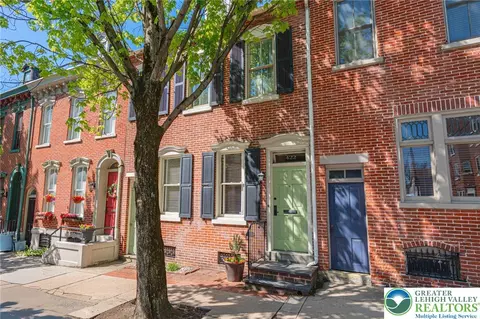 422 N 8th St, Allentown, PA 18102