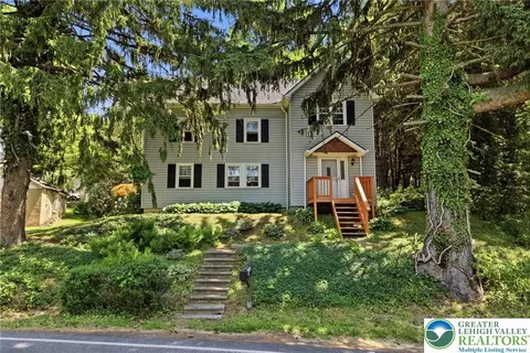 1480 Pennsylvania Ave, Emmaus, PA 18049