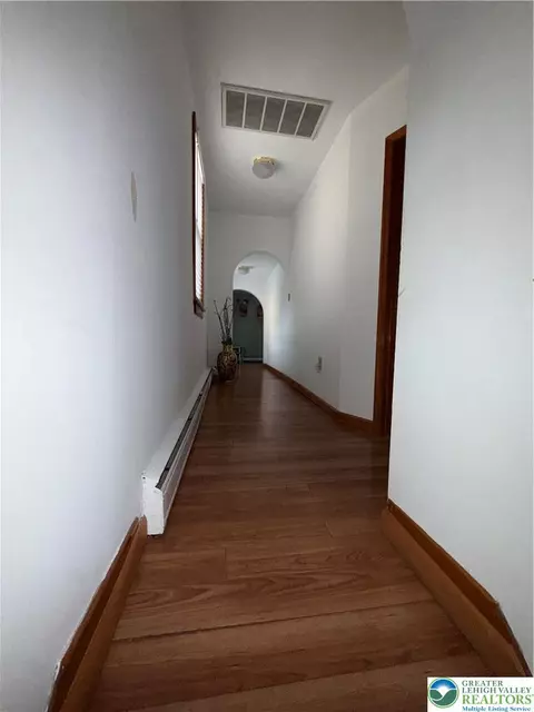 Entry Way - 1318 E 4th St, Bethlehem, PA 18015 photo 5 of 5