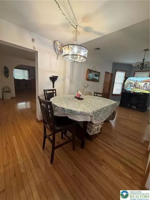 Dining - 1318 E 4th St, Bethlehem, PA 18015 photo 1 of 1