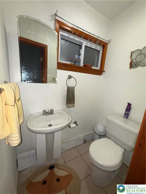 Bath - 1318 E 4th St, Bethlehem, PA 18015 photo 1 of 3