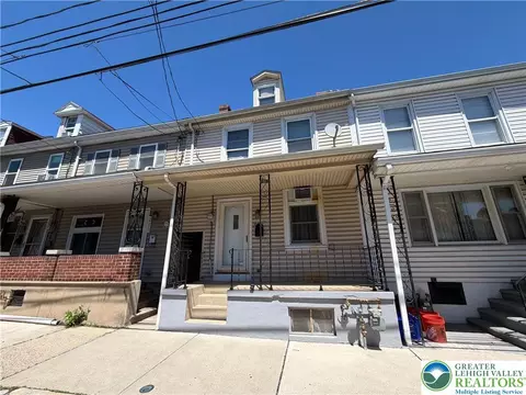 213 2nd St, Catasauqua, PA 18032