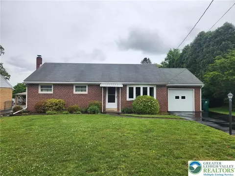 341 Dalton St, Palmer Township, PA 18045
