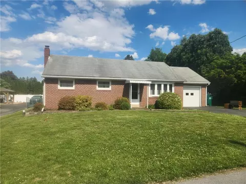 341 Dalton St, Palmer Township, PA 18045