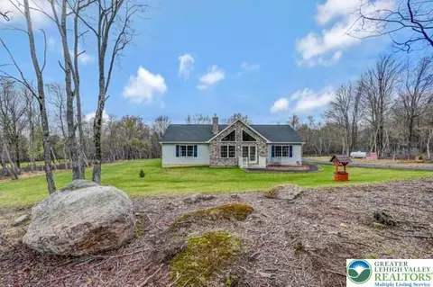 209 Brittany Dr, Albrightsville, PA 18210