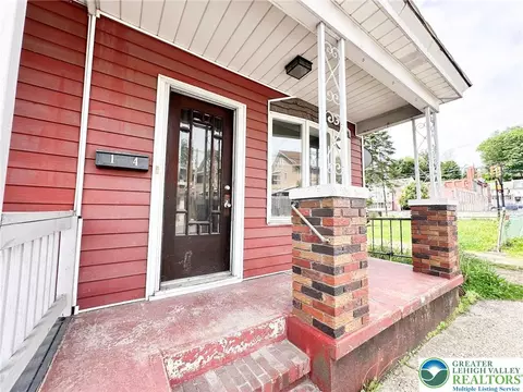 14 Elm St, Tamaqua, PA 18252