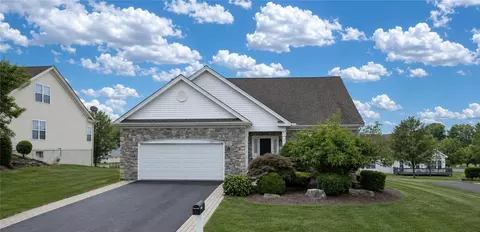 1440 Hedgerow Dr, Forks Twp, PA 18040