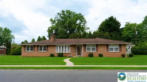 910 N 12th St, Allentown, PA 18102