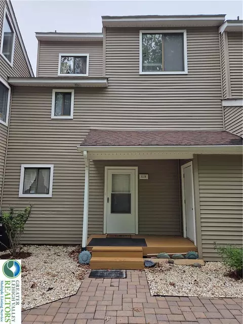 3326 Windermere Dr, Saw Creek, PA 18324