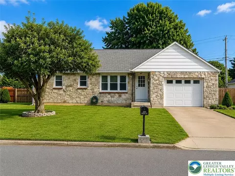 1225 Brentwood Ave, Bethlehem, PA 18017