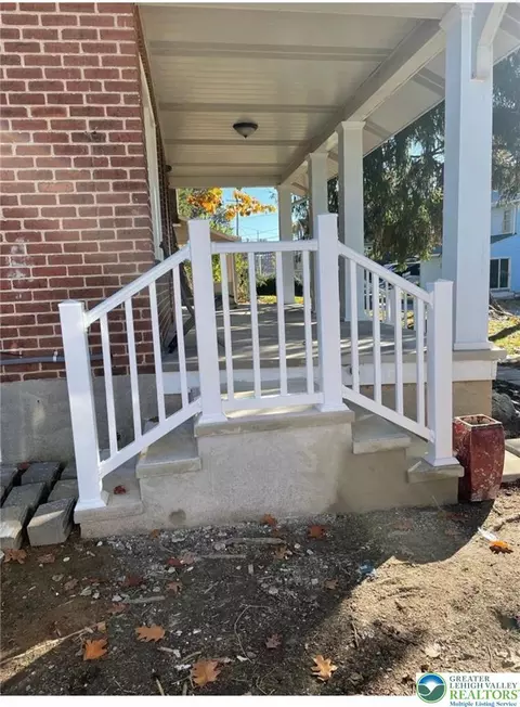 123 Cedarbrook Rd, Allentown, PA 18104