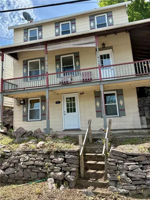 7 Walnut St, White Haven, PA 18661