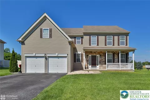 2784 Clark Pl, Forks Twp, PA 18040