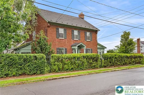 1204 W Market St, Bethlehem, PA 18018