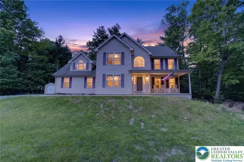 2330 Southridge Dr, East Stroudsburg, PA 18302