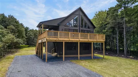 545 S Old Stage Rd, Albrightsville, PA 18210