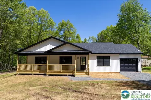 103 Burnshaw Ln, Albrightsville, PA 18210