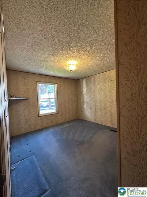 Bedroom - 80 Juniper Ct, Bath, PA 18014 photo 2 of 2