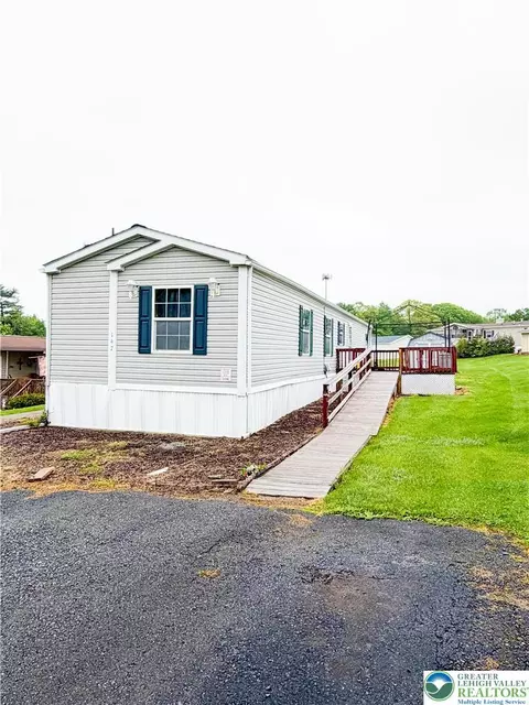 147 Ashley Ln, Lehighton, PA 18235