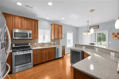 Kitchen - 1011 Resolution Dr, Bethlehem, PA 18017 photo 2 of 5