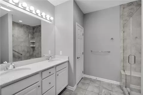 Bath - 1011 Resolution Dr, Bethlehem, PA 18017 photo 1 of 4