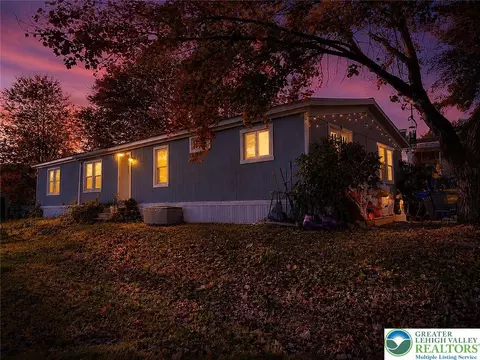 96 Cheyenne Ln, Lehighton, PA 18235