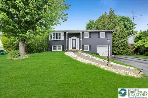 2727 Queen, Palmer Township, PA 18045