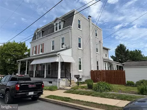 3531 Hawthorne St, Laureldale, PA 19605