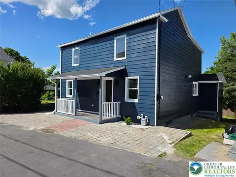 37 Jenkins Ct, Pittston, PA 18640