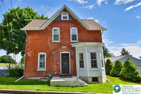 234 E Northampton St, Bath, PA 18014