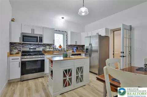 Kitchen - 234 E Northampton St, Bath, PA 18014 photo 2 of 5