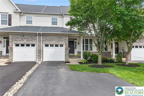 1071 King Way, Breinigsville, PA 18031