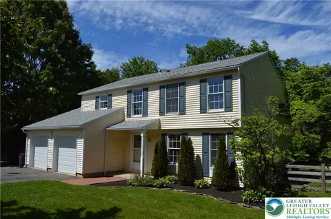 100 Rose Ct, Easton, PA 18042