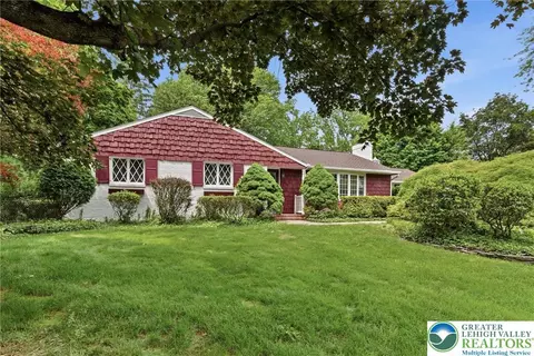 148 Wharton Ln, Bethlehem, PA 18017