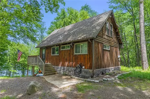 477 Main St, Gouldsboro, PA 18424