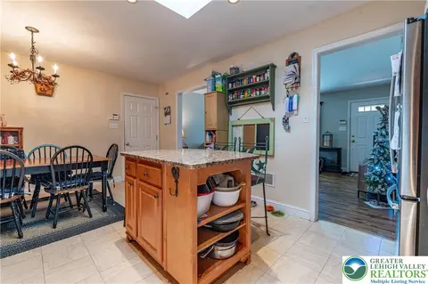 Kitchen - 518 Bauer Rd, Bath, PA 18014 photo 4 of 5