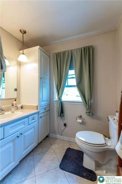 Bath - 518 Bauer Rd, Bath, PA 18014 photo 4 of 8