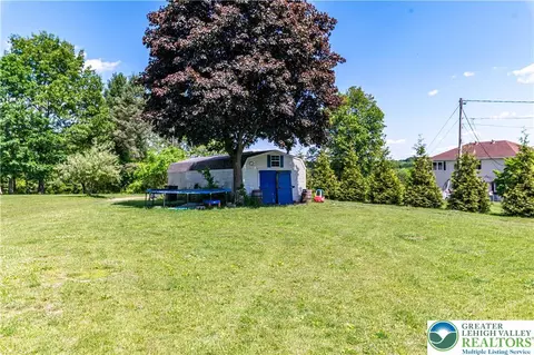 Exterior - 518 Bauer Rd, Bath, PA 18014 photo 4 of 9