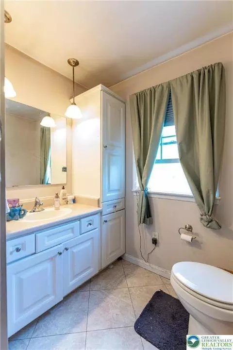 Bath - 518 Bauer Rd, Bath, PA 18014 photo 3 of 8