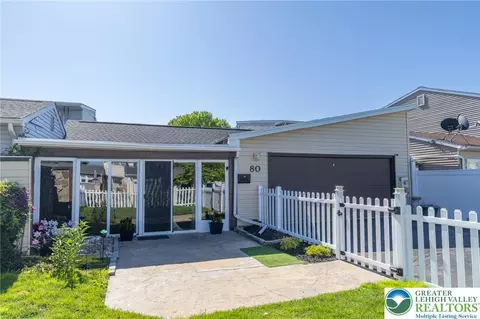 80 Covington Pl, Catasauqua, PA 18032