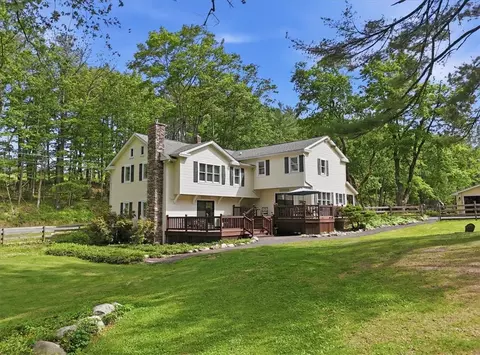 299 Brick Church Rd, Saylorsburg, PA 18353