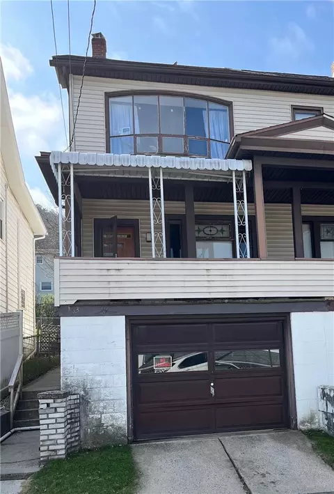 63 W Railroad St, Nesquehoning, PA 18240
