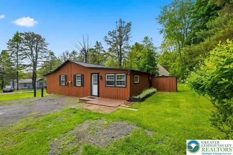 4421 Arrow Ln, Kunkletown, PA 18058