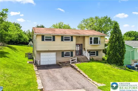 439 Bath Ave, Catasauqua, PA 18032